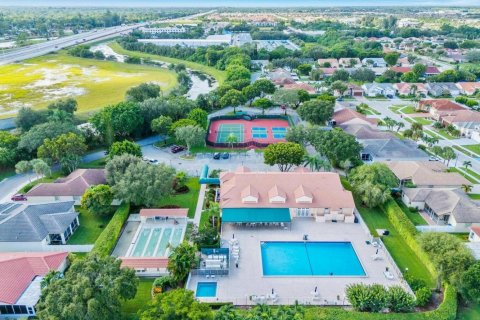 House in Lake Worth, Florida 3 bedrooms, 190.54 sq.m. № 2082029 - photo 20