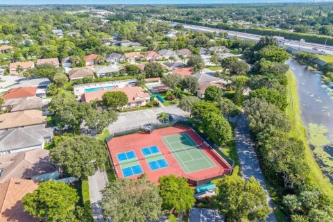 House in Lake Worth, Florida 3 bedrooms, 190.54 sq.m. № 2082029 - photo 19