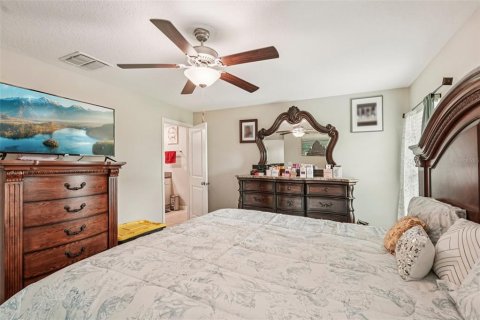 House in BELMONT in Sun City Center, Florida 4 bedrooms, 171.03 sq.m. № 1912098 - photo 25