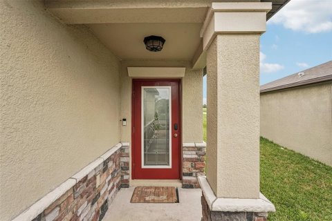 House in BELMONT in Sun City Center, Florida 4 bedrooms, 171.03 sq.m. № 1912098 - photo 4