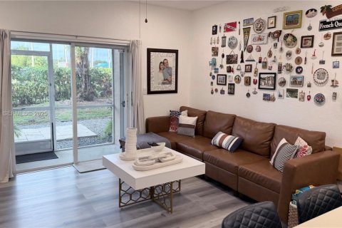 Купить таунхаус в Дорал, Флорида 3 спальни, 131.92м2, № 1986664 - фото 4