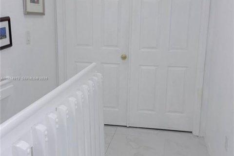 Купить таунхаус в Дорал, Флорида 3 спальни, 131.92м2, № 1986664 - фото 8