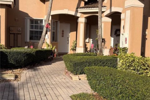 Купить таунхаус в Дорал, Флорида 3 спальни, 131.92м2, № 1986664 - фото 2