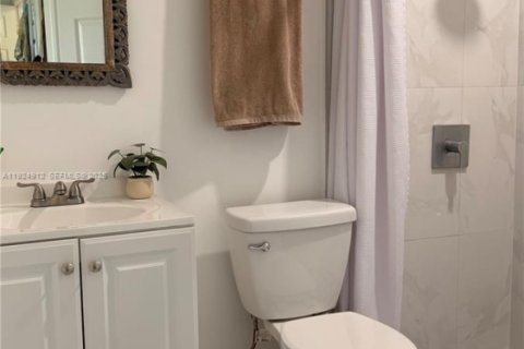 Купить таунхаус в Дорал, Флорида 3 спальни, 131.92м2, № 1986664 - фото 15