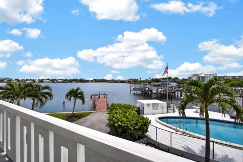 Condo à Lantana, Floride, 2 chambres № 2268008