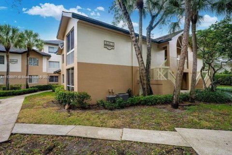 Condo in Coral Springs, Florida, 2 bedrooms  № 1698967 - photo 12