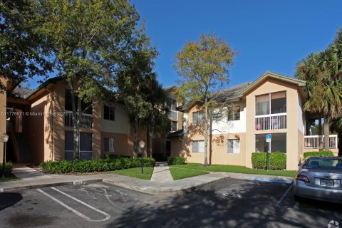 Condo in Coral Springs, Florida, 2 bedrooms  № 1698967 - photo 13