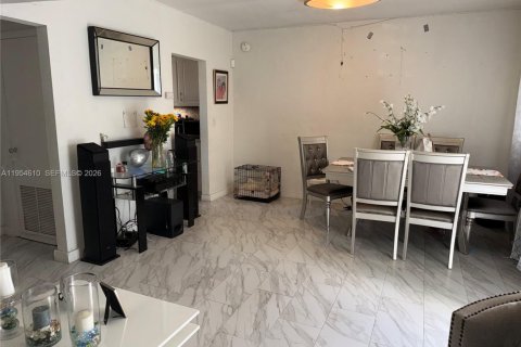 Propiedad comercial en venta en Miami, Florida, 125.7 m2 № 2008395 - foto 21