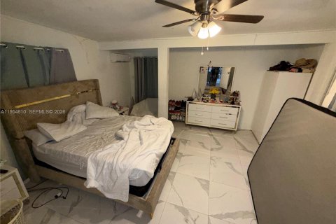 Propiedad comercial en venta en Miami, Florida, 125.7 m2 № 2008395 - foto 18