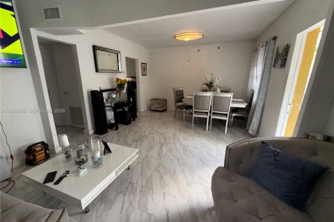 Propiedad comercial en venta en Miami, Florida, 125.7 m2 № 2008395 - foto 22