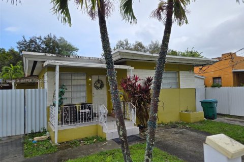 Propiedad comercial en Miami, Florida 125.7 m2 № 2008395