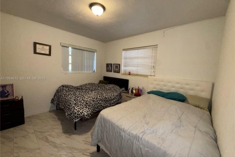 Propiedad comercial en venta en Miami, Florida, 125.7 m2 № 2008395 - foto 24