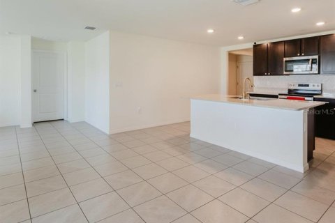 House in Wimauma, Florida 4 bedrooms, 171.5 sq.m. № 2093143 - photo 12