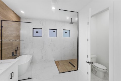 Casa en venta en Cape Coral, Florida, 4 dormitorios № 2024123 - foto 12