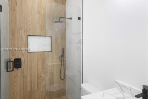 Casa en venta en Cape Coral, Florida, 4 dormitorios № 2024123 - foto 15