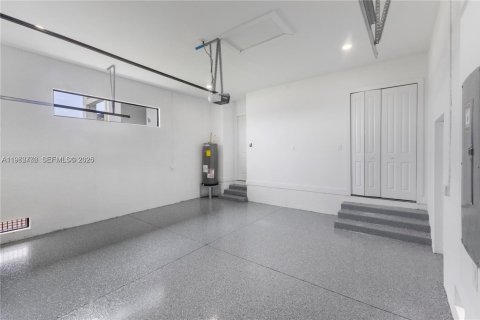 Casa en venta en Cape Coral, Florida, 4 dormitorios № 2024123 - foto 25