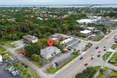 Propiedad comercial en venta en Jensen Beach, Florida № 822019 - foto 1