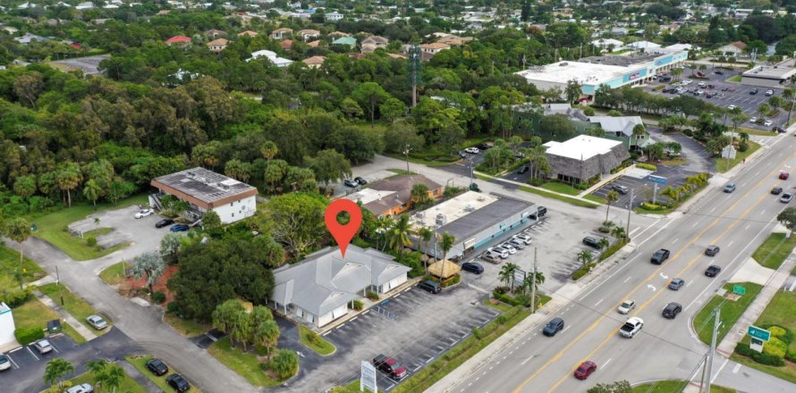 Propiedad comercial en Jensen Beach, Florida № 822019