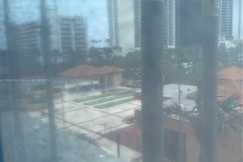 Copropriété à vendre à Sunny Isles Beach, Floride: 2 chambres, 114.46 m2 № 1850614 - photo 24