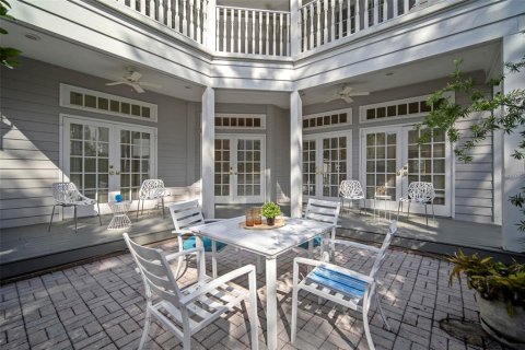 Villa ou maison à vendre à Tampa, Floride: 5 chambres, 413.97 m2 № 2148132 - photo 9