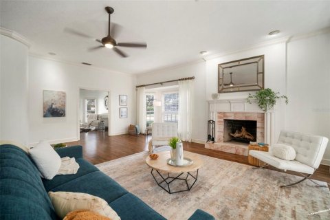 Villa ou maison à vendre à Tampa, Floride: 5 chambres, 413.97 m2 № 2148132 - photo 17