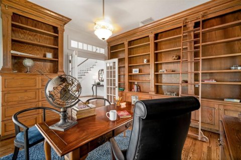 Villa ou maison à vendre à Tampa, Floride: 5 chambres, 413.97 m2 № 2148132 - photo 15