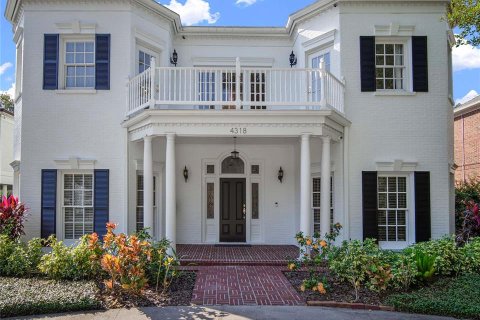 Villa ou maison à vendre à Tampa, Floride: 5 chambres, 413.97 m2 № 2148132 - photo 3