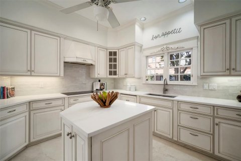 Villa ou maison à vendre à Tampa, Floride: 5 chambres, 413.97 m2 № 2148132 - photo 26