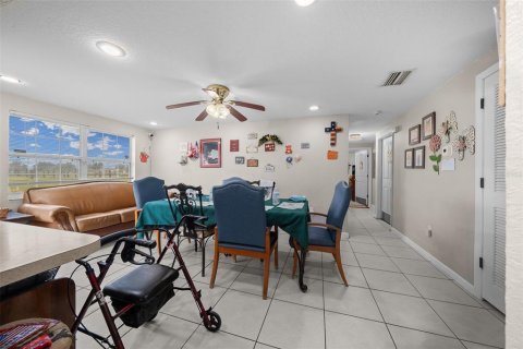 Propiedad comercial en venta en Plant City, Florida, 175.77 m2 № 1570805 - foto 8