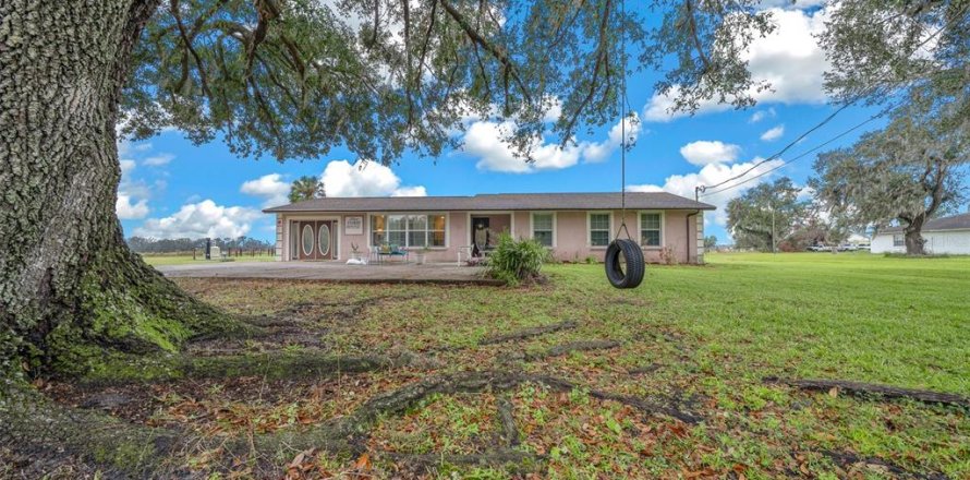Propiedad comercial en Plant City, Florida 175.77 m2 № 1570805