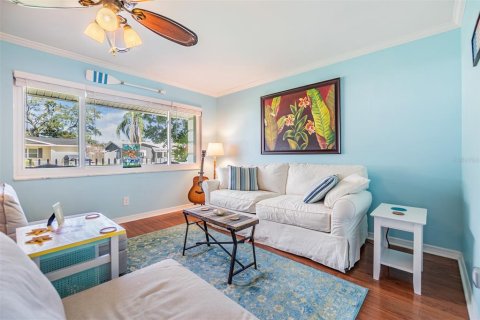 House in Dunedin, Florida 2 bedrooms, 94.76 sq.m. № 1813479 - photo 6