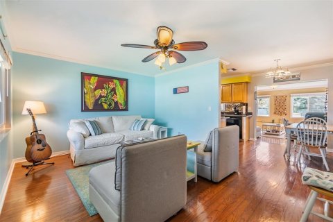 House in Dunedin, Florida 2 bedrooms, 94.76 sq.m. № 1813479 - photo 7