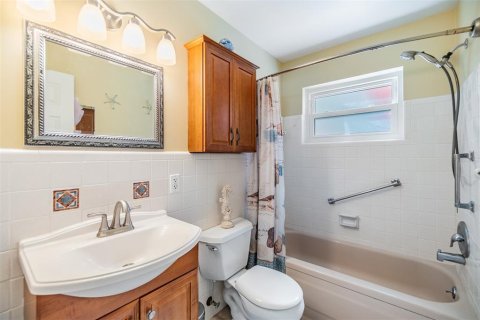House in Dunedin, Florida 2 bedrooms, 94.76 sq.m. № 1813479 - photo 19