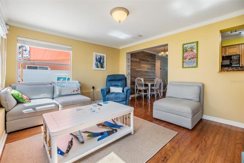 House in Dunedin, Florida 2 bedrooms, 94.76 sq.m. № 1813479 - photo 16