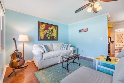 House in Dunedin, Florida 2 bedrooms, 94.76 sq.m. № 1813479 - photo 4