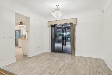 House in Miramar, Florida 3 bedrooms, 141.95 sq.m. № 1948581 - photo 28