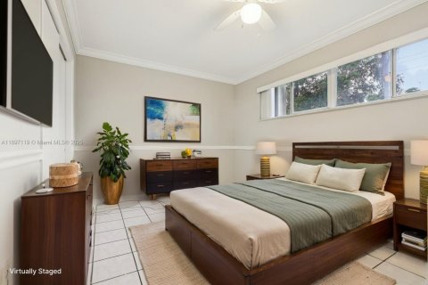 House in Miramar, Florida 3 bedrooms, 141.95 sq.m. № 1948581 - photo 9