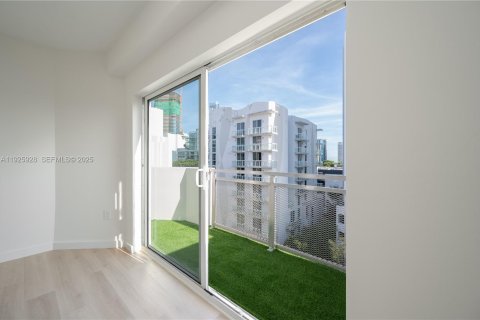 Снять в аренду кондоминиум в Майами, Флорида 2 спальни, 110.55м2, № 1987003 - фото 9