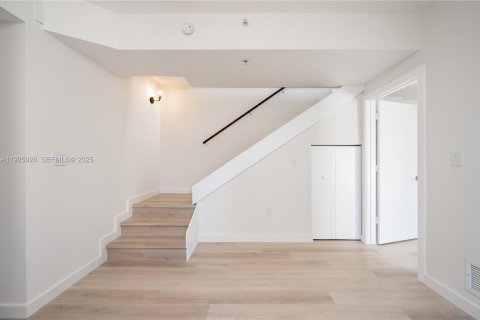 Снять в аренду кондоминиум в Майами, Флорида 2 спальни, 110.55м2, № 1987003 - фото 22