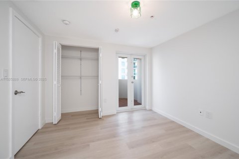 Снять в аренду кондоминиум в Майами, Флорида 2 спальни, 110.55м2, № 1987003 - фото 18