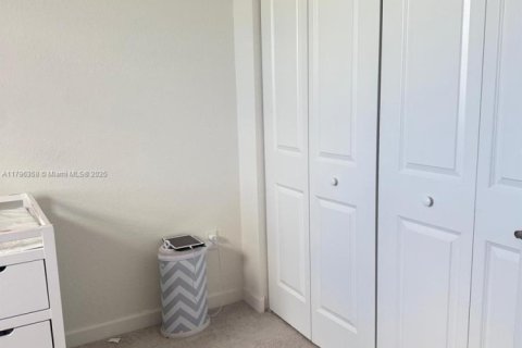 Touwnhouse à louer à Homestead, Floride: 3 chambres, 123.65 m2 № 1671139 - photo 15