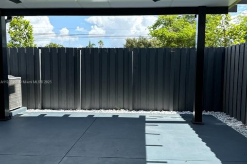 Touwnhouse à louer à Homestead, Floride: 3 chambres, 123.65 m2 № 1671139 - photo 8