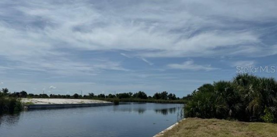 Land in Port Charlotte, Florida № 1724395