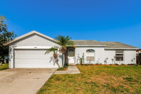 House in Palmetto, Florida 3 bedrooms, 120.31 sq.m. № 2344915