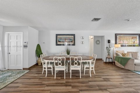 Купить виллу или дом в Коконат Крик, Флорида 3 спальни, 153.75м2, № 2033249 - фото 19