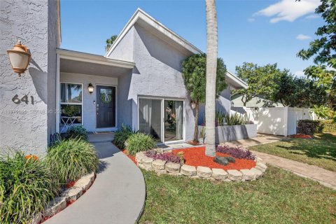 Купить виллу или дом в Коконат Крик, Флорида 3 спальни, 153.75м2, № 2033249 - фото 6