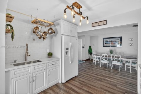 Купить виллу или дом в Коконат Крик, Флорида 3 спальни, 153.75м2, № 2033249 - фото 26