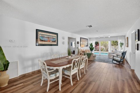 Купить виллу или дом в Коконат Крик, Флорида 3 спальни, 153.75м2, № 2033249 - фото 21