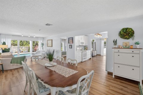 Купить виллу или дом в Коконат Крик, Флорида 3 спальни, 153.75м2, № 2033249 - фото 10