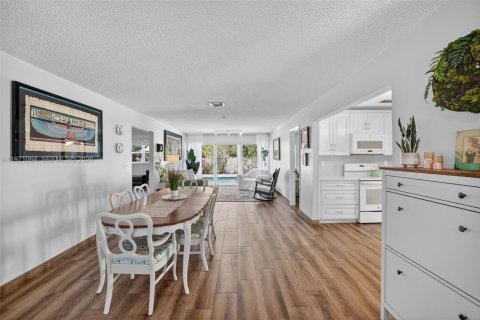 Купить виллу или дом в Коконат Крик, Флорида 3 спальни, 153.75м2, № 2033249 - фото 9